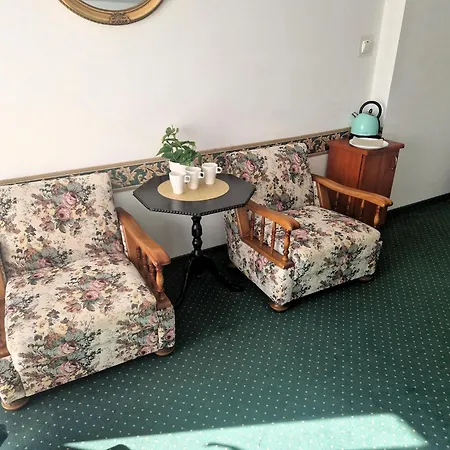 Comfortable Double Close To The Promenade Apartment *