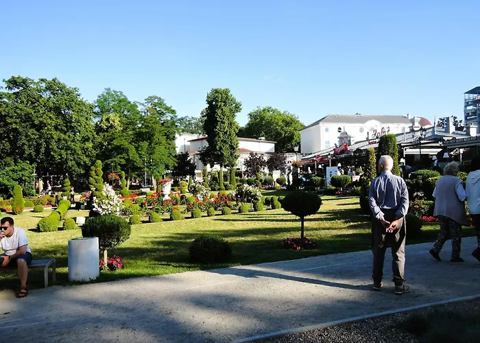 Comfortable Double Close To The Promenade Apartman *